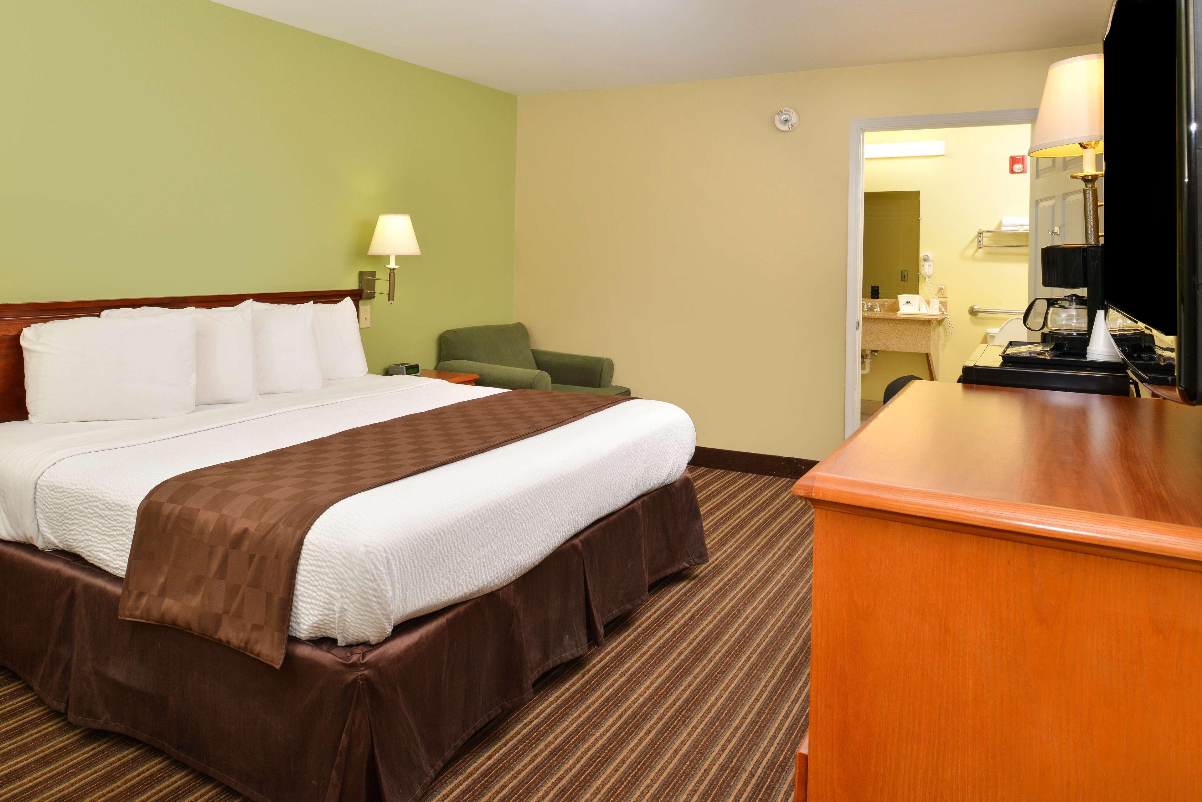 Americas Best Value Inn And Suites Little Rock Exterior photo