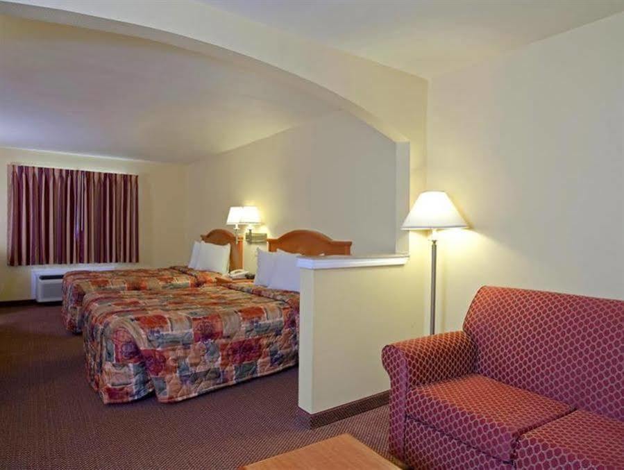 Americas Best Value Inn And Suites Little Rock Exterior photo